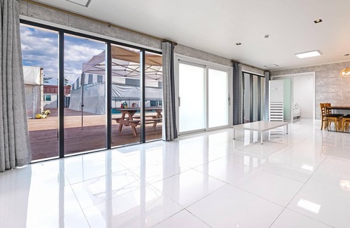 Pohang House | Pohang 190 Waterfront