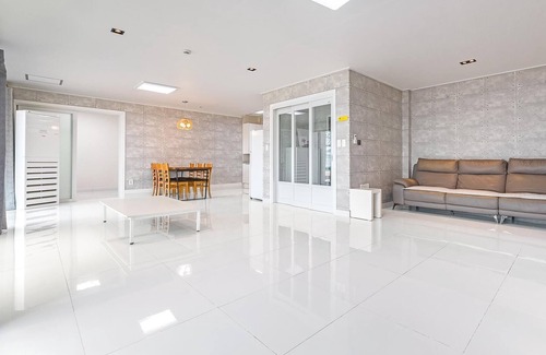 Pohang House | Pohang 190 Waterfront