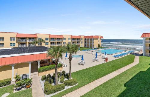 Point East House | Point East 320