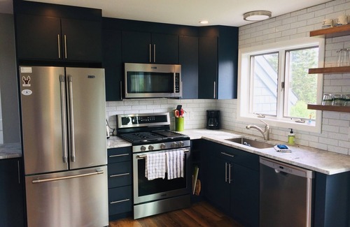 Point Judith House | Point Judith Contemporary—Walk to Roger Wheeler Beach