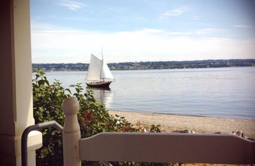 Vashon Island House | Point Robinson Lighthouse - Keeper's Quarters A