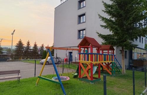 Sanok Bed & Breakfast | Pokoje Dom Turysty Sanok 24h