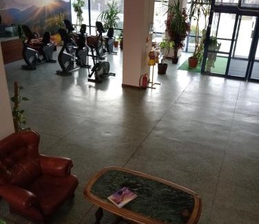 Sanok Bed & Breakfast | Pokoje Dom Turysty Sanok 24h