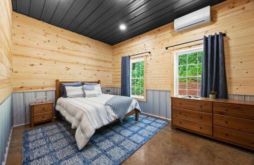Hanover House | Pole Barn - Rustic 1BR Family Retreat with Open Views