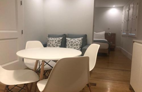 Guimaraes Apartment | Polery Apartments Center