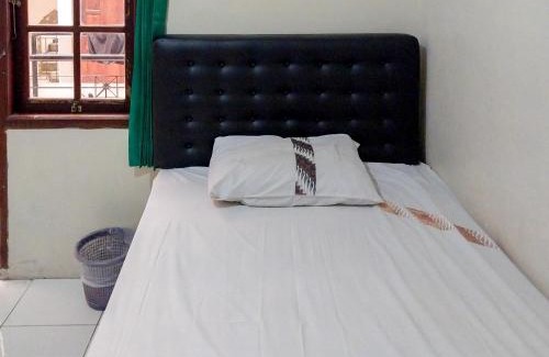 Depok Hotel | Pondok Guesthouse RedPartner