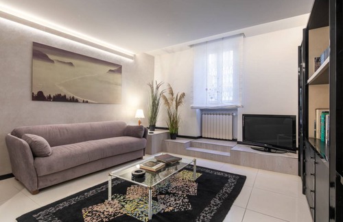 San Lorenzo Apartment | Ponte Rosso Modern in Florence