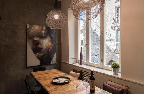 Oltrarno Apartment | PONTE VECCHIO LUXURY AND STYLISH APARTMENT