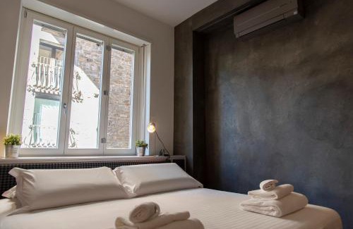 Oltrarno Apartment | PONTE VECCHIO LUXURY AND STYLISH APARTMENT