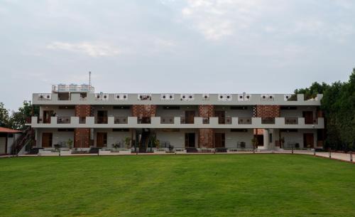 Mysore Hotel | Poojaris Nirantara - Mysuru