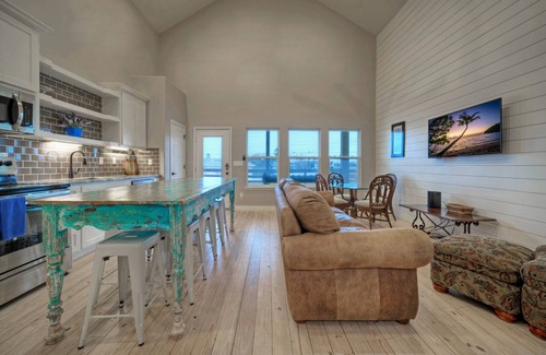 Flour Bluff House | Pool Access + Boat Dock | Steps to the Gulf | The Pintail by AvantStay