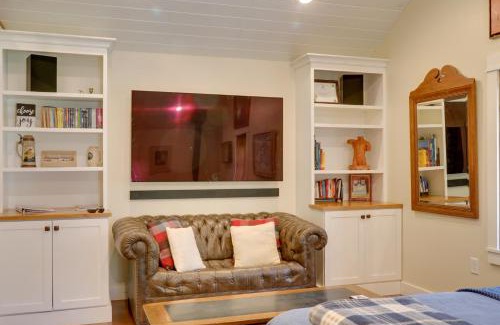 Laurel Mountain House | Pool Access Pet-Friendly Pennsylvania Cabin!