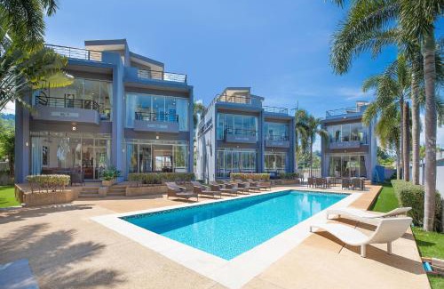 Thep Kasattri Villa | Pool Access Villa, 3-Bedroom near Mission Golf Villa Argent 8