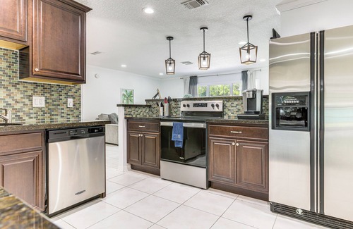 Echo Lake House | Pool at West Palm Beach Home, 2 Mi to CityPlace!