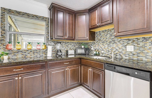 Echo Lake House | Pool at West Palm Beach Home, 2 Mi to CityPlace!