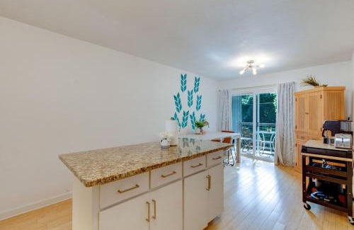 Greater South River City Apartment | - Pool - Cozy Lux 3bd apt - Austin