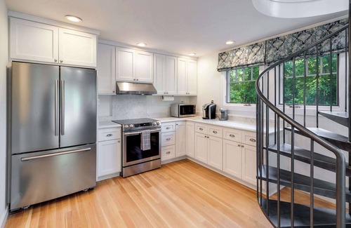 Santa Rosa House | Pool, Hot Tub, & Vineyard Views - Family Fun!