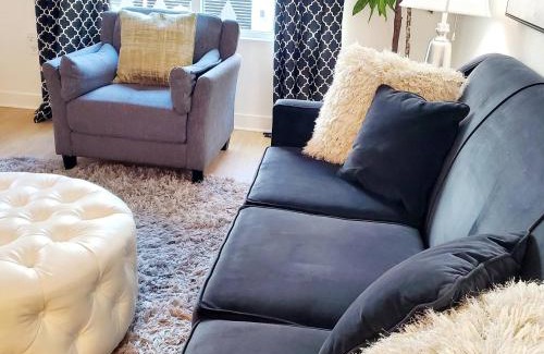 Stanton Apartment | Pool, Hottub, Disney, Knott's, 11, Wi-fi, Parking