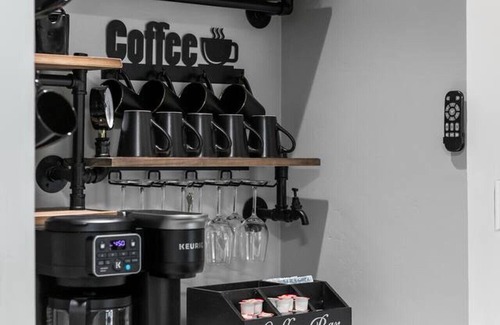 Green Bay House | Pool |HotTub|TheaterRoom|Sleeps 15|Grill|Games