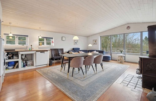 Bording House | Pool house with space for relaxation