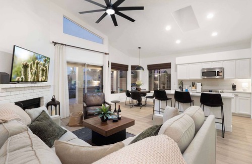 Arrowhead Lakes House | Pool| Lake Views |Private Dock |Paddleboat |Oasis