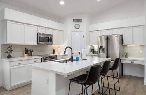 Arrowhead Lakes House | Pool| Lake Views |Private Dock |Paddleboat |Oasis