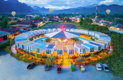 Vang Vieng Hotel | Pool Party Hotel