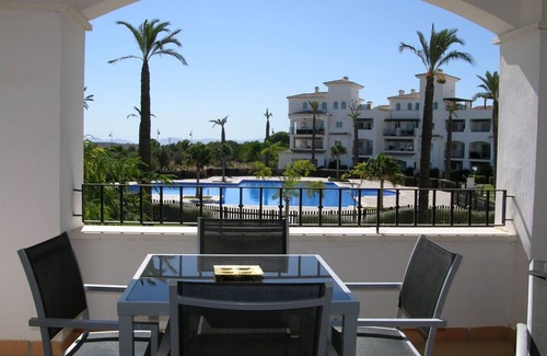 Jeronimo y Avileses y Balsicas de Arriba Apartment | Pool view family apartment, free wifi, satellite TV, free parking