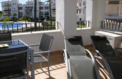 Jeronimo y Avileses y Balsicas de Arriba Apartment | Pool view family apartment, free wifi, satellite TV, free parking