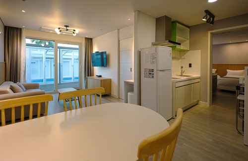 Jocheon Apartment | Pool & Villa Sorang