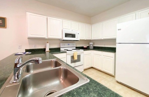 Village of Four Seasons Apartment | Pool | WiFi | Lake Front| Sleeps 6 | MM 13 (791DC)