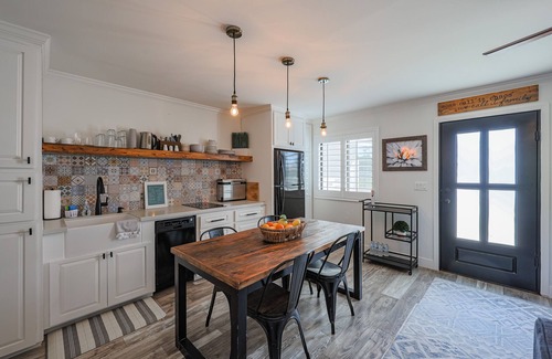 Litchfield Park House | POOL & Wigwam Gold Course Golf views in desirable Litchfield Park, AZ