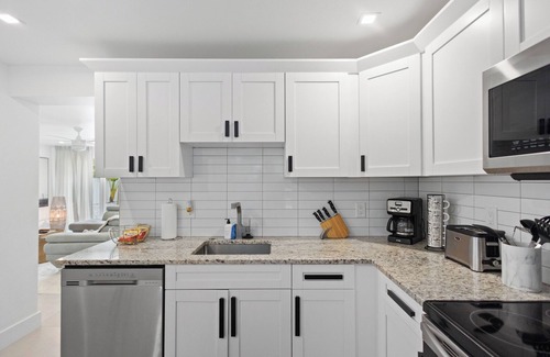 Sarasota Condo | Poolhouse 1/1, 4 min from Siesta