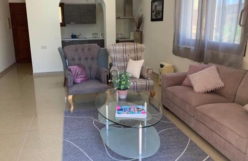Ghajnsielem Apartment | Poolside Luxury Apartment with Patio 11A3S