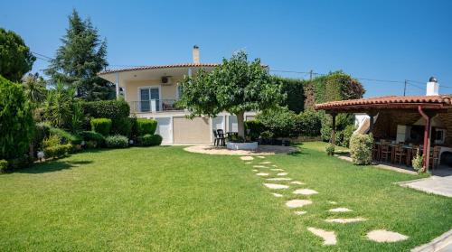 Tanagra Villa | Poolside Paradise Dilesi by ΜΡS