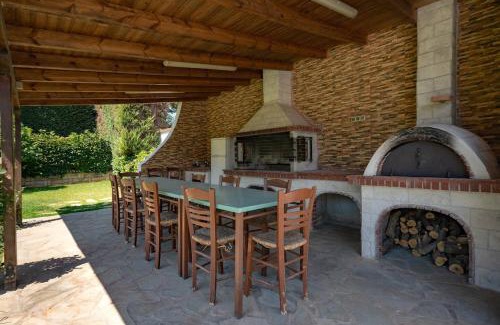 Tanagra Villa | Poolside Paradise Dilesi by ΜΡS