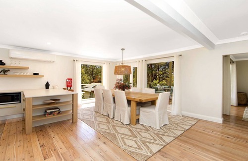 Pearl Beach House | Poolside Retreat by HolidayCo.