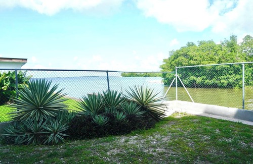 Belize City Apartment | Poolside Seaview Studio With Infinity Pool & Overwater Deck Near Airport, 1st FL