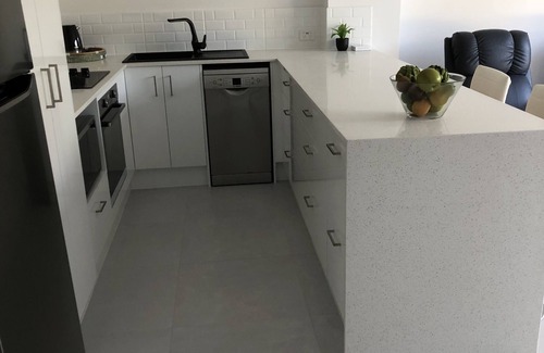 Buddina Apartment | Poolside self contained unit walk to beach