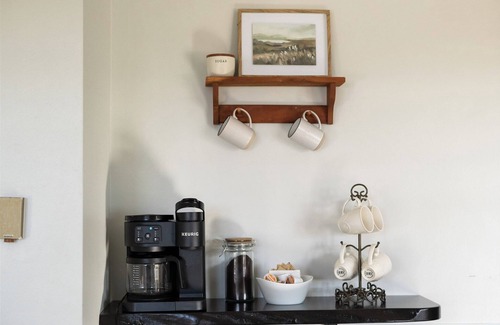 Honey Brook House | Poolside Villa among farmland views