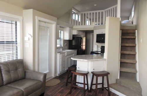 Alba Hotel | Pope's Landing Marina