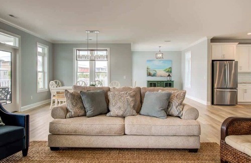 Kure Beach House | Popeye's - 6br/5.5 bath - Pool