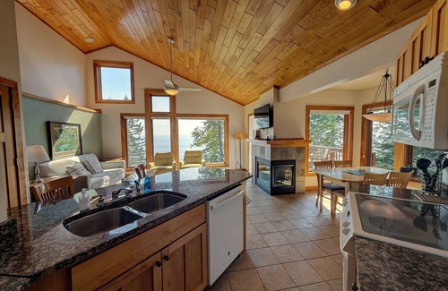 Lutsen Resort | Poplar River Condos