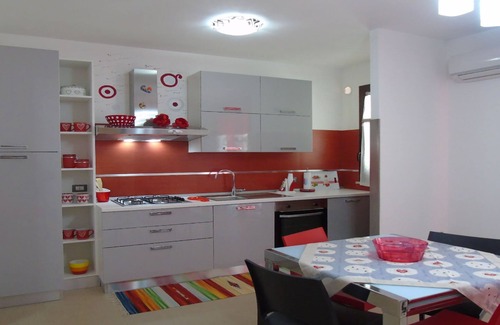 Castellammare del Golfo Apartment | Poppy Apartment WIFI FREE Rainbow Apartments. CIR 19081005C225345.