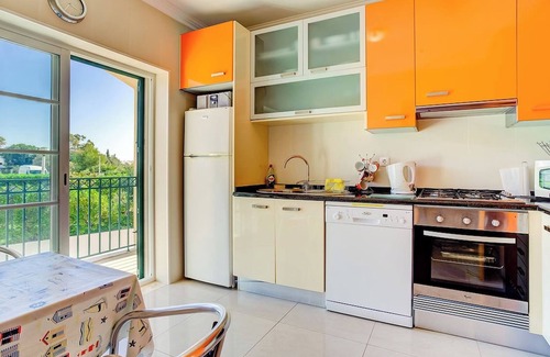 Carvoeiro Apartment | Poppy Modern apartment in Carvoeiro