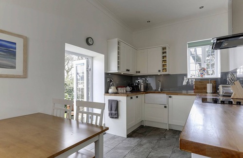 Redruth Cottage | POPPYFIELDS STABLE, family friendly, with open fire in St Day
