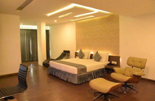 Coimbatore Hotel | Poppys Tower (A UNIT OF POPPYS KNIT WEAR)
