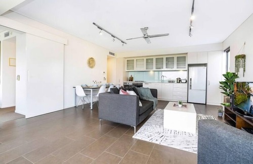 Darwin City Centre Apartment | Popular Waterfront Lagoon Views: great restaurants