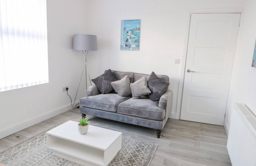 Holyhead Cottage | Port Apartment 2