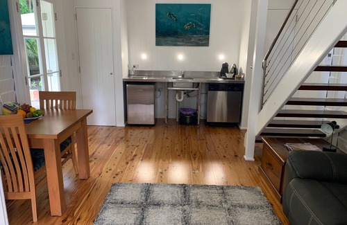 Port Douglas Cottage | Port Douglas Cottage and Lodge